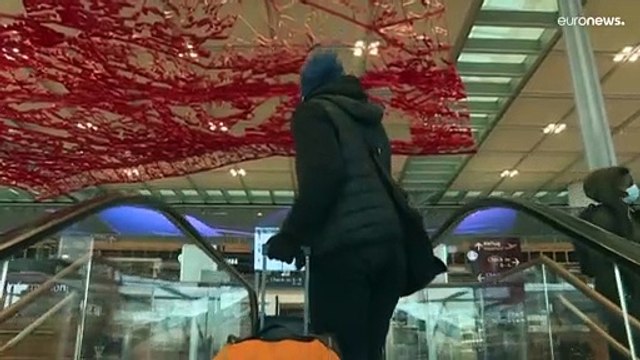 Los países de la UE eliminan la prueba COVID y la cuarentena como requisitos para los viajeros