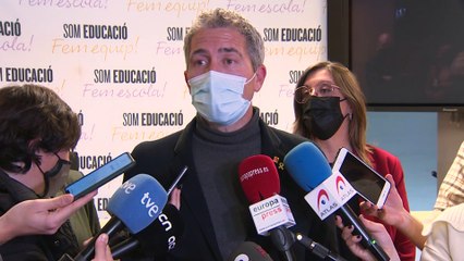 Cambray rechaza ante los sindicatos retirar el avance del calendario escolar