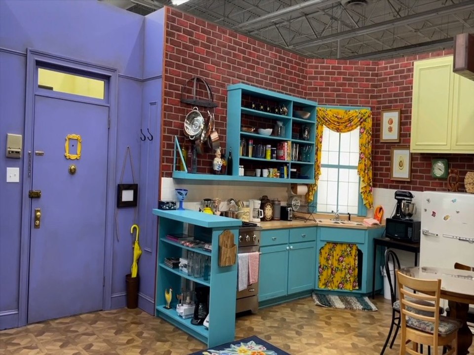The FRIENDS Experience in Phoenix features 12 sets from the show, exclusive merchandise and photo opportunities - ABC15 Digital