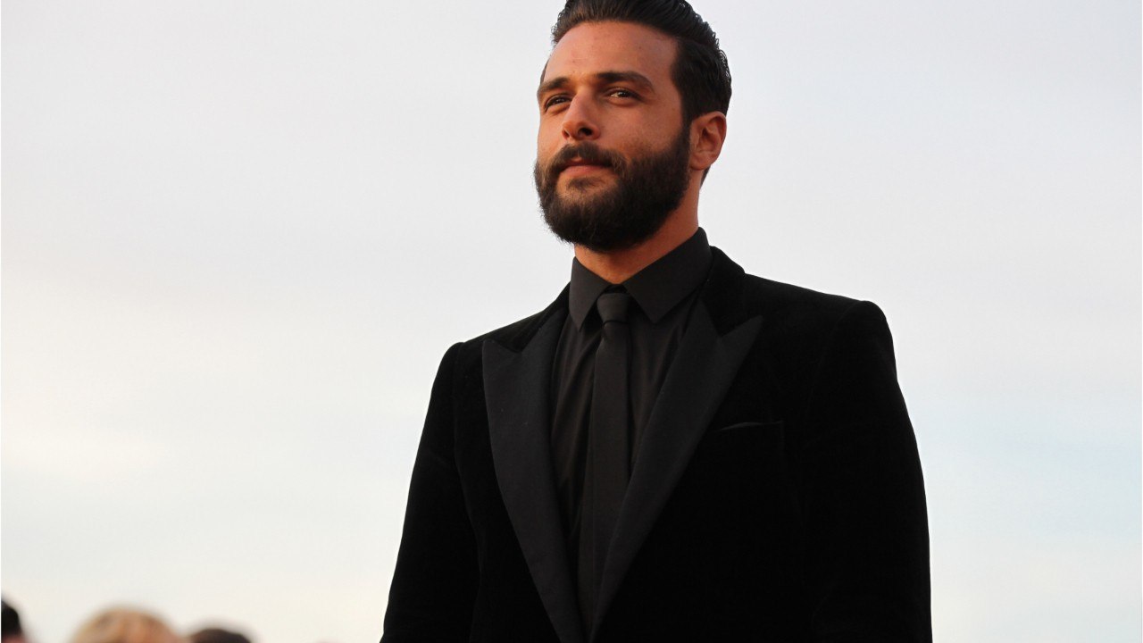 Voici - PHOTO Maxim Nucci a 43 ans : le tendre message de sa compagne Isabelle Ithurburu