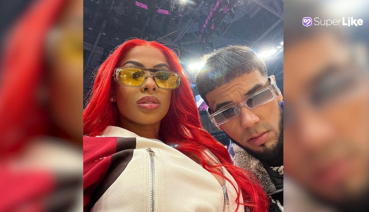 ¿Anuel AA recreó la misma foto con Karol G y Ya...