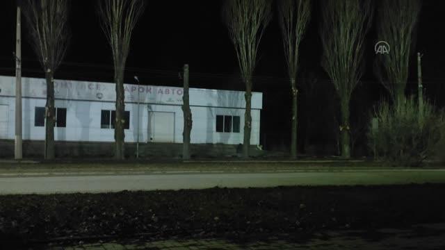 Son dakika haber! Donbas bölgesinin Rusya yanlısı ayrılıkçıların kontrolündeki bölümünde, Rus ordusuna ait tankların geçişi görüntülendi