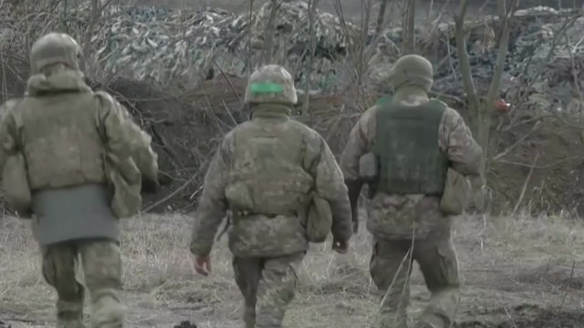 우크라이나에 비상사태 선포...서방, 러시아 제재 추가 / YTN