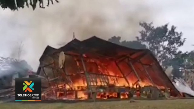 tn7-un incendio consumió por completo la casa en la que vivían dos adultos mayores-230222