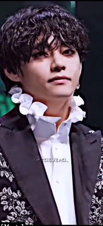 Kim Taehyung looks so Handsome