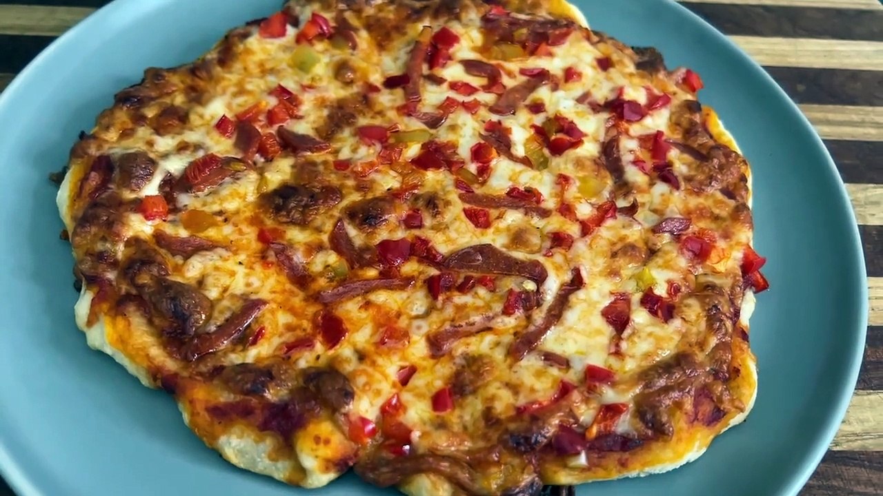 Pan Pizza - You Suck at Cooking