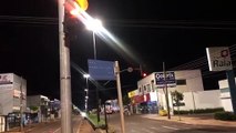 Semáforos entre a Avenida Carlos Gomes e Rua Cuiabá estão em amarelo intermitente