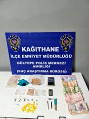 İstanbul'da "gece torbacısı" çöp evde kıskıvrak yakalandı: Çeşit çeşit uyuşturucu ele geçirildi