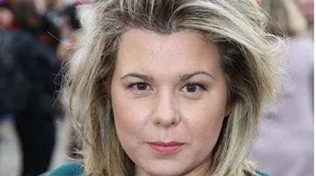 Falbala qui aurait pris un bus en pleine poire : furieuse, Cindy Lopes atomise Loana,...