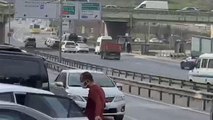 Üsküdar’da sürücüsüz kamyonet trafiği birbirine kattı