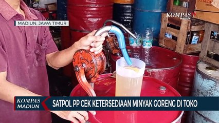 Satpol PP Cek Ketersediaan Minyak Goreng Di Toko