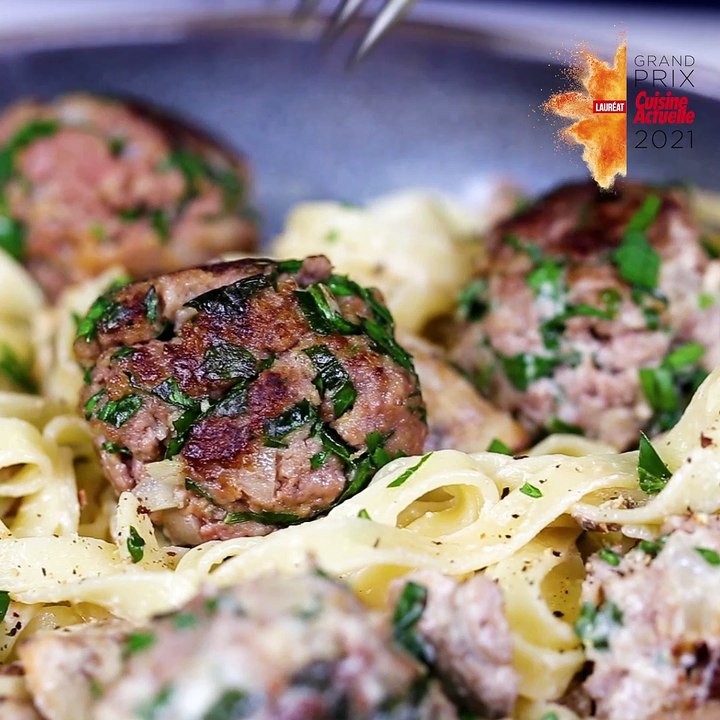 CUISINE ACTUELLE - Boulettes moelleuses, tagliatelles à la crème et champignons de Paris