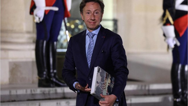 VOICI - PHOTO Stéphane Bern en deuil : son chéri Yori Bailleres lui adresse un tendre message