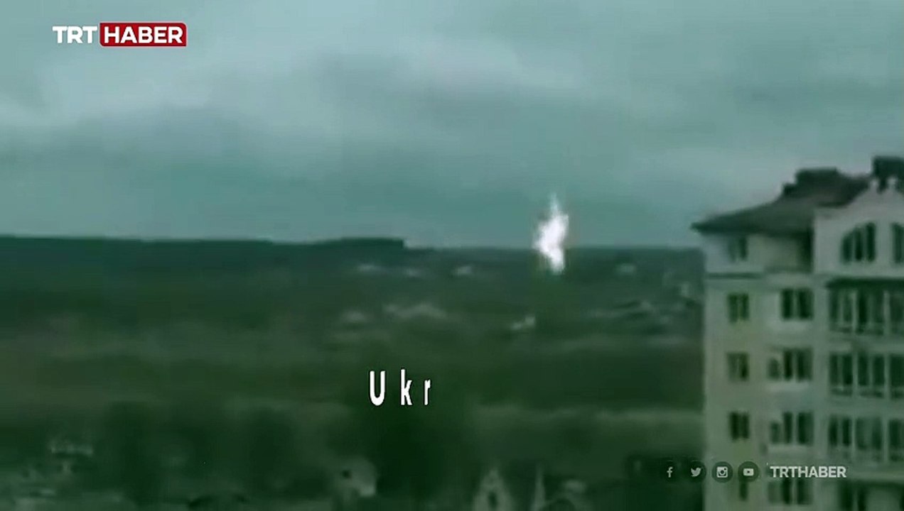 Ukrayna Kiev yakınlarındaki 2 Rus helikopterini...