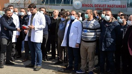 Doktoru darbeden babayla oğlu gözaltına alındı