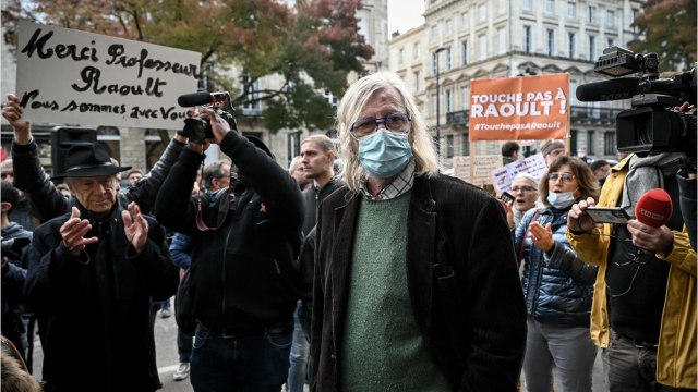 VOICI - Didier Raoult : quelle vie pour le controversé professeur après sa mise à la retraite ?