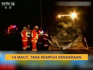 14 maut, trak rempuh kenderaan
