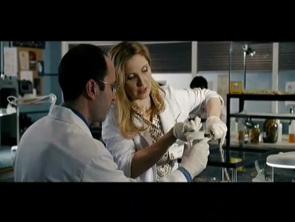 Cuatro vidas Clip (4)