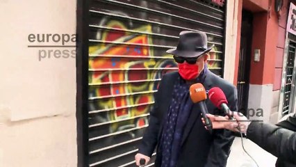 Antonio Resines nos cuenta como se encuentra desde el portal de su casa