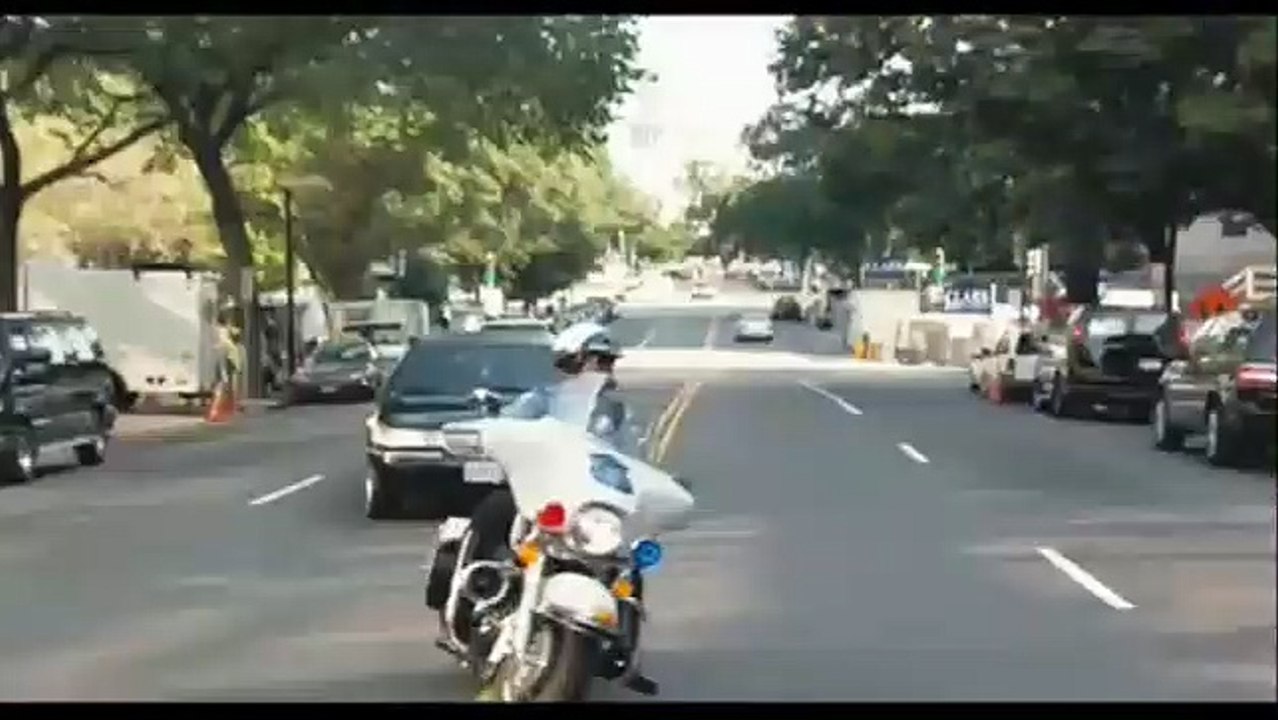 In the Loop Tráiler