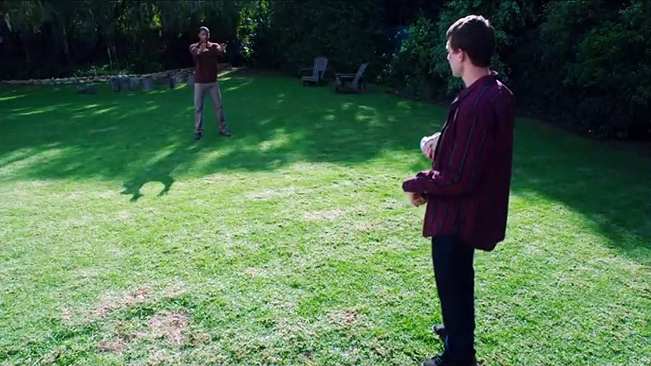 Chronicle Clip (2)