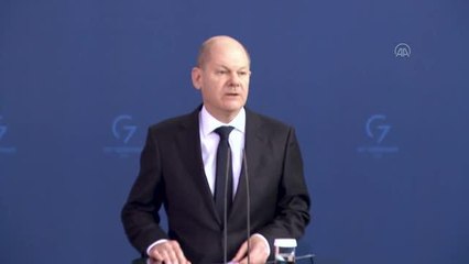 Son dakika haber... Scholz: "Putin, NATO'nun tüm üyelerini savunma kararlılığını hafife almamalı"