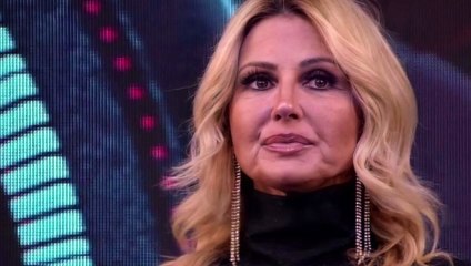 GF Vip, Nathaly Caldonazzo affondata “Cosa sta facendo là dentro”