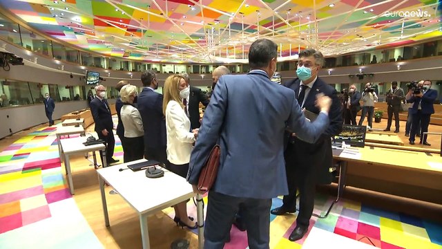 Los dirigentes de los 27 acuerdan las sanciones más duras contra Rusia por su invasión de Ucrania