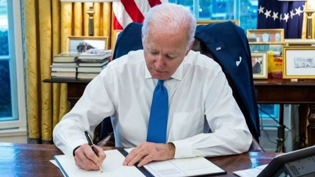 Biden unveils new sanction on Russian banks & businesses