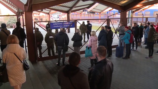 Европа принимает украинских беженцев