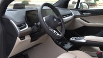 Neuer BMW 2er Active Tourer - 2-Zonen-Klimaautomatik, Sportlenkrad und BMW Maps serienmäßig