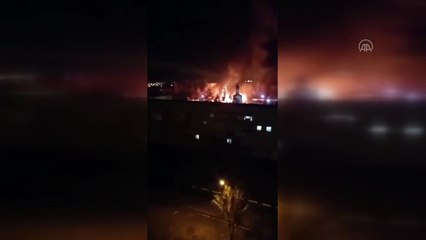 Kiev'de konutlara roket düştü