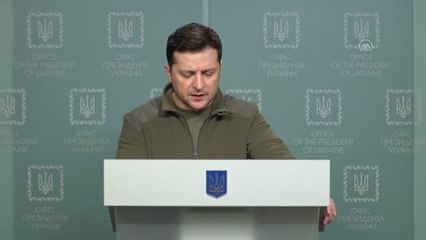 Ukrayna Devlet Başkanı Zelenskiy: "Devletimizi tek başımıza savunuyoruz"