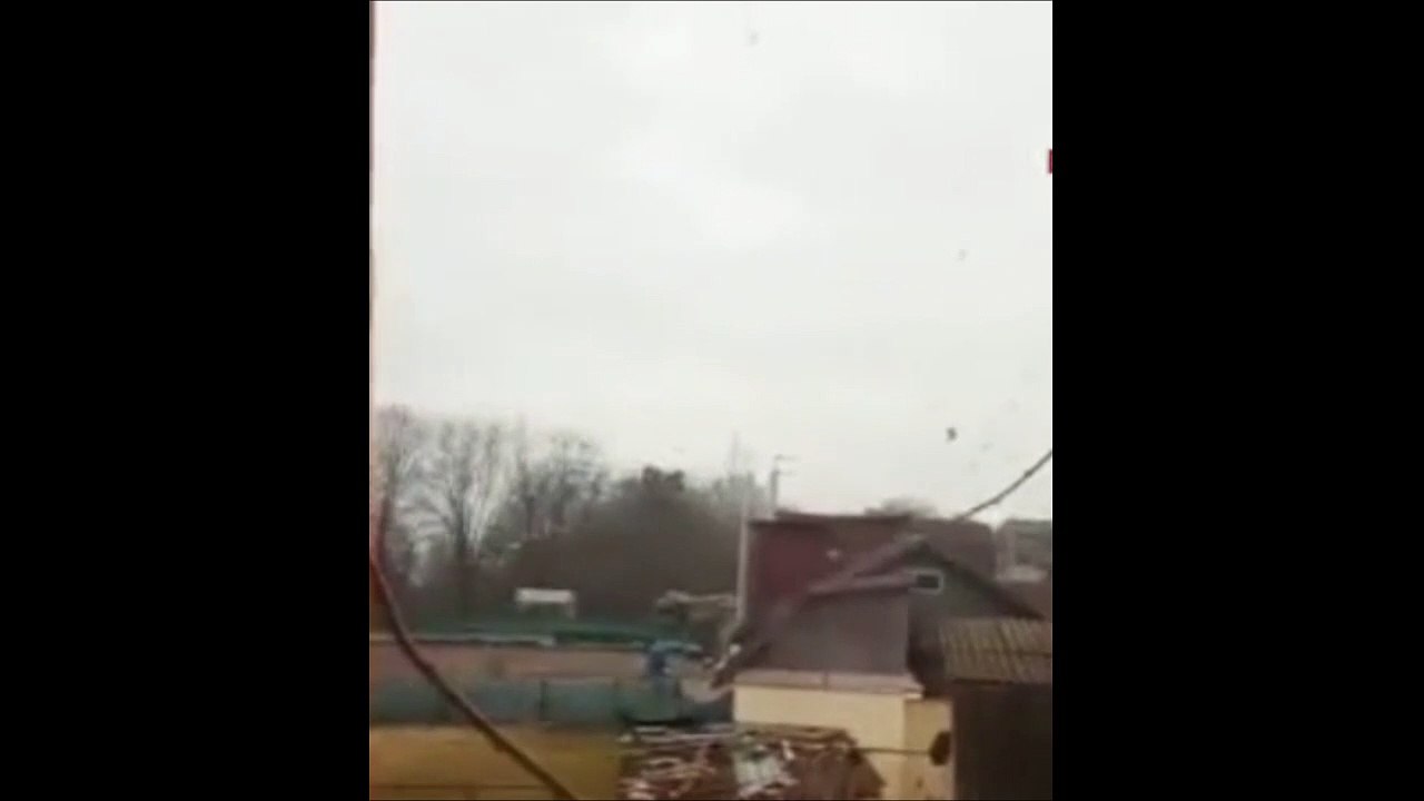 Rus savaş uçağı Ukrayna'da sivilleri bombaladı! Video görüntüsü ortaya çıktı...