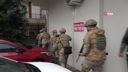 Son dakika 3. sayfa: Jandarmaya direnen silahlı genci gözü yaşlı babası ikna etti