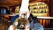 abriendo una #botella de #tequila #cabrito reposado en el #bar bas con #sal de #chapulin #limon y agua mineral de #manantial peñafiel