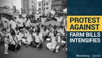 Farmers Hold Nationwide Strike Against Government's Agriculture Bills