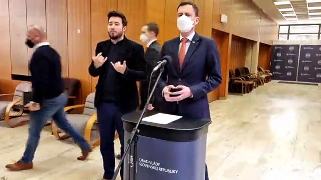 ZÁZNAM: Premiér:EÚ je jednotná ako nikdy predtým,balík sankcií voči RF je bezprecedentný