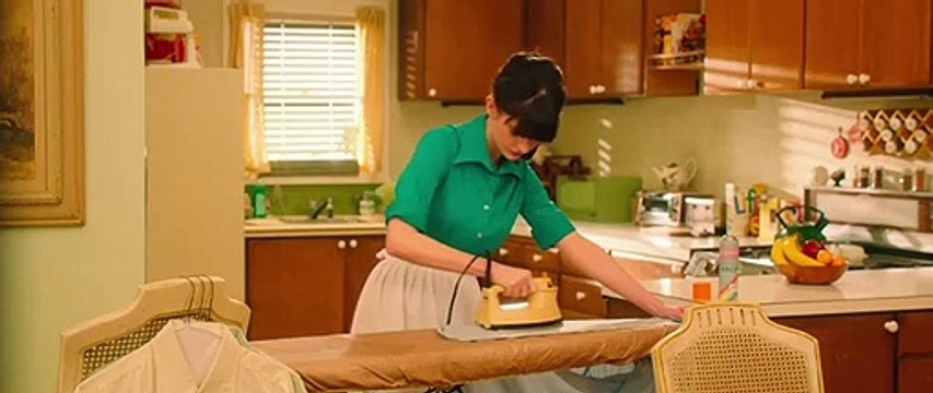 White Bird in a Blizzard Tráiler (2) VO