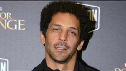 « Loin de moi l'idée d'arrêter la série » : Tomer Sisley revient sur ses propos...