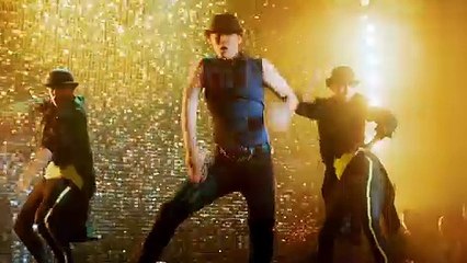 Make Your Move Tráiler VO