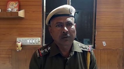दस हजार का इनामी बदमाश गिरफ्तार, एक साल पहले ज्वेलर से की थी लूट..देखें वीडियो