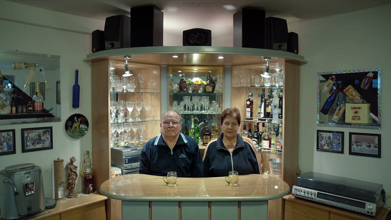 En el sótano Tráiler (2) VO