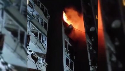 Imágenes de un edificio residencial destruido en Kiev