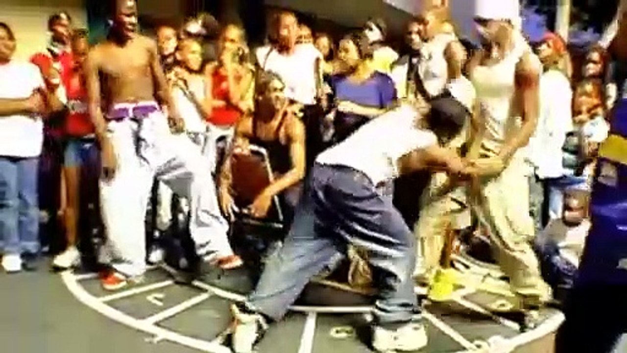 Rize Tráiler VO - Vídeo Dailymotion