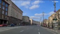 شاهد: شوارع وسط العاصمة كييف فارغة مع اقتراب وحدات الجيش الروسي من دخول المدينة