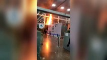 जयपुर एयरपोर्ट के अराइवल गेट पर लगी आग, हड़कंप मचा, देखें वीडियो
