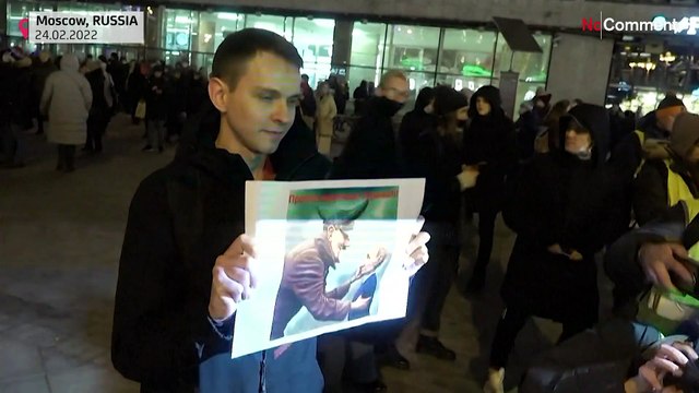 Moscow police disperse crowd protesting against Ukraine war