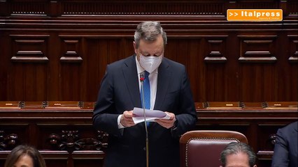 Ucraina, Draghi alla Camera si commuove per Zelensky