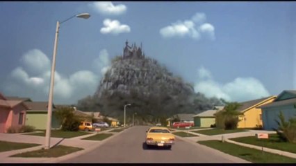 El joven manos de tijera - Tráiler (Doblado)